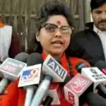 हिजाब कांड में कूदी हिंदू महासभा,सरकार और देश को कमजोर करने की हिजाब के बहाने&nbsp;कोशिश:-&nbsp;महामंडलेश्वर अन्नपूर्णा भारती