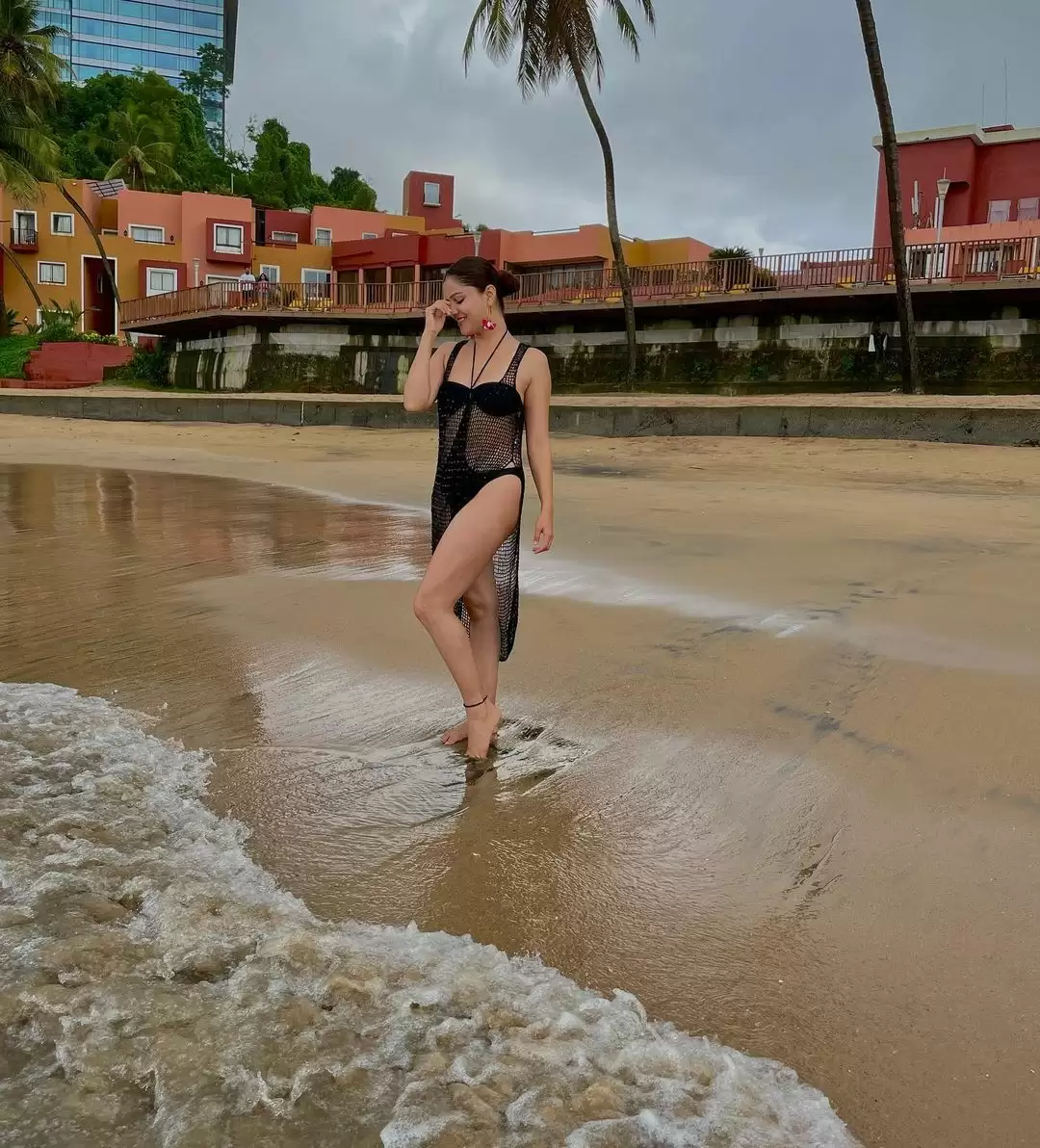 Rubina Dilaik ने गिराई हुस्न की बिजलियां, देखे तस्वीरें