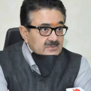 अपर मुख्य सचिव एम.एस.एम.ई. से सिडबी के चेयरमैन ने की भेंट