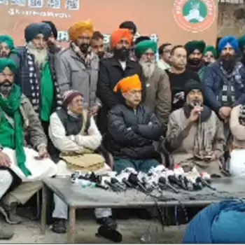 ट्रैक्टर रैली का ऐलान वापस लेने से किसानों का इंकार