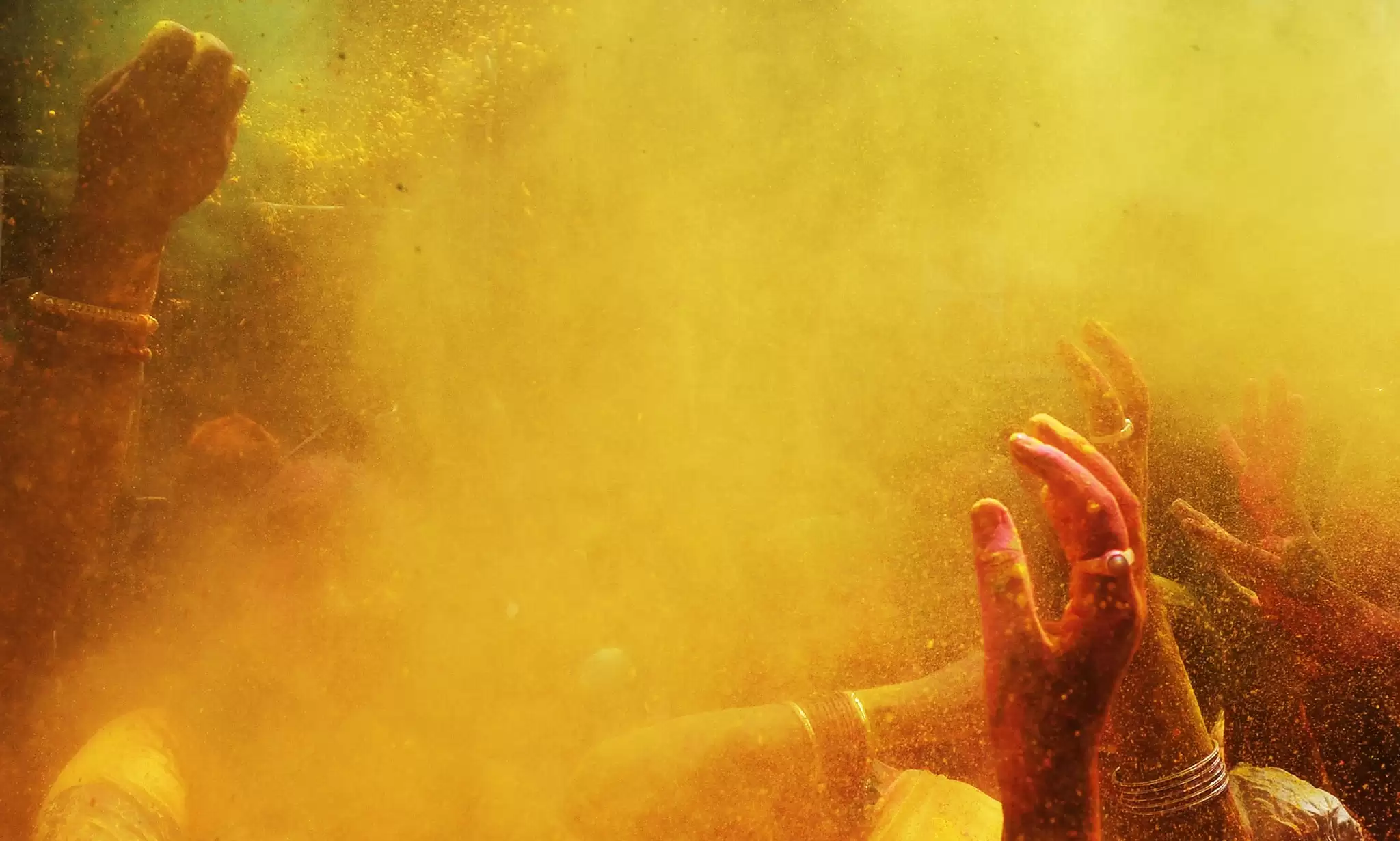 Happy Holi 2021: इस होली घर पर बना सकते हैं नेचुरल रंग, जाने तरीका