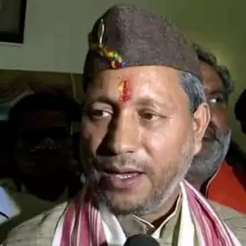 दिल्ली में तीरथ सिंह रावत का डेरा, खतरे में लग रही है सीएम की कुर्सी