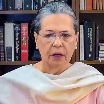 कोरोना वैक्सीन की कीमत पर सोनिया ने उठाये सवाल, मोदी को लिखा खत