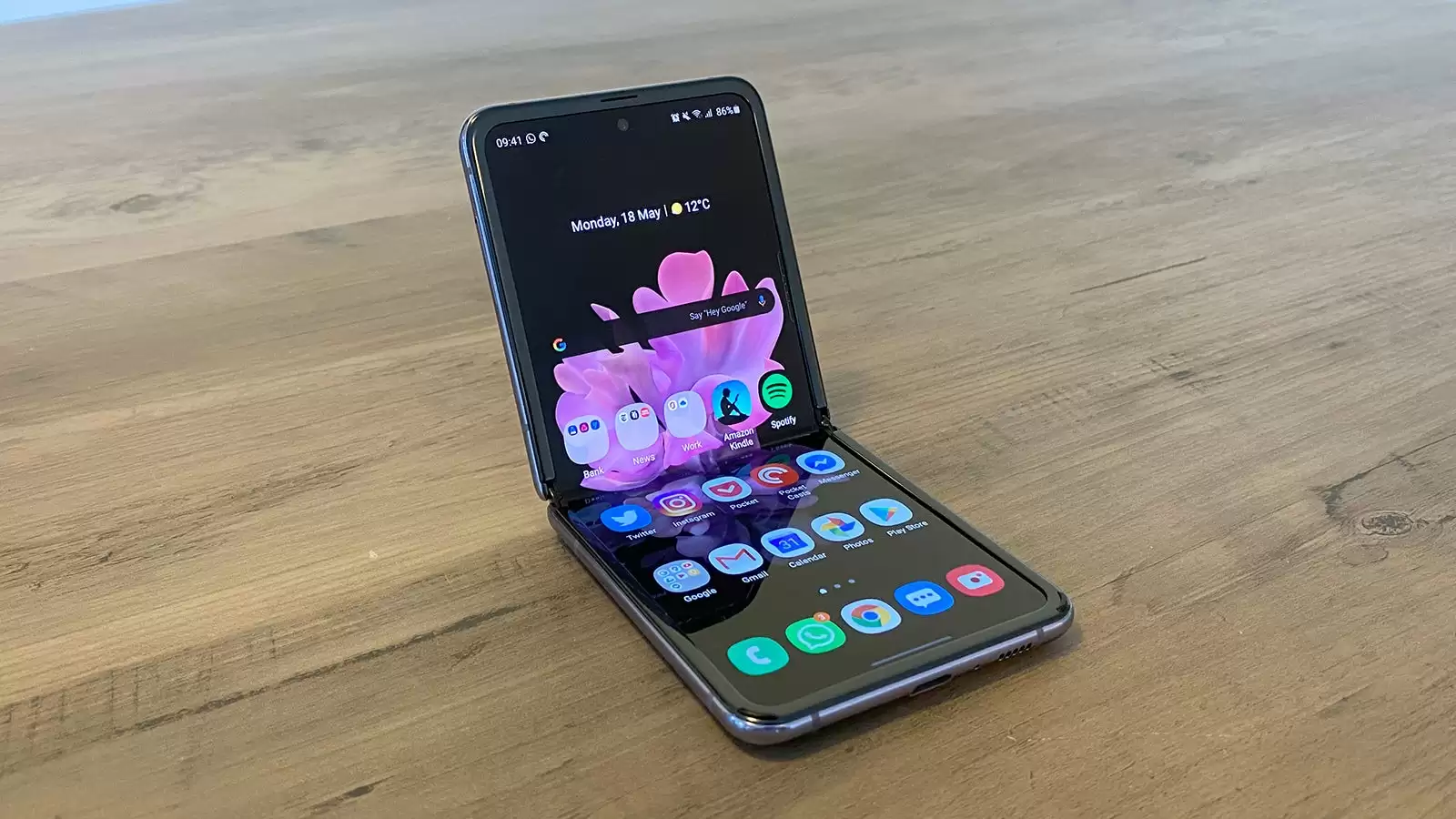 जल्द Samsung लाएगा सस्ता फोल्डेबल स्मार्टफोन Galaxy Z Flip Lite, जानिए डिटेल में
