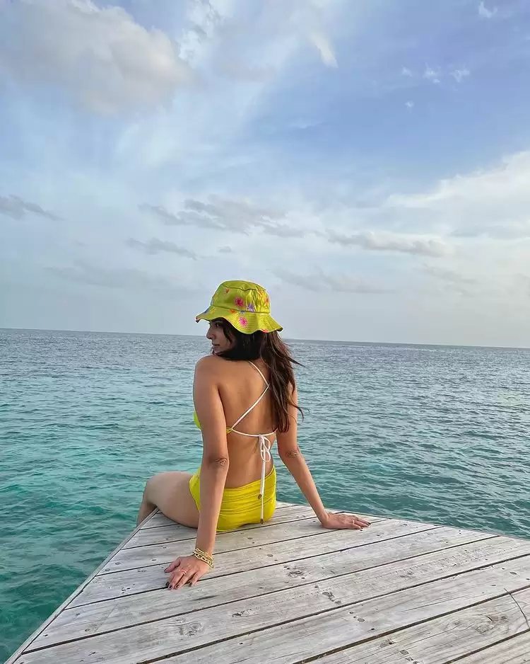 Malavika Mohanan ने शेयर की अपनी हॉट तस्वीरें, अदाएं देख उड़ जाएंगे होश!
