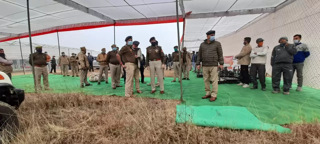 सीएम हुए नाराज तो अधिकारियों पर गिरेगी गाज