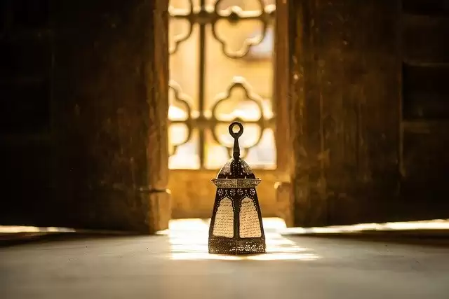 विचित्र रिवाजों के कारण दुनियाभर में जाने जाते हैं ये देश