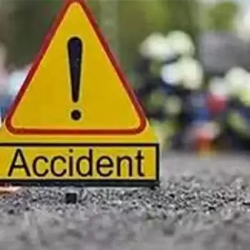 मुरादाबाद: बस-डीसीएम की टक्कर में पांच लोगों की मौत