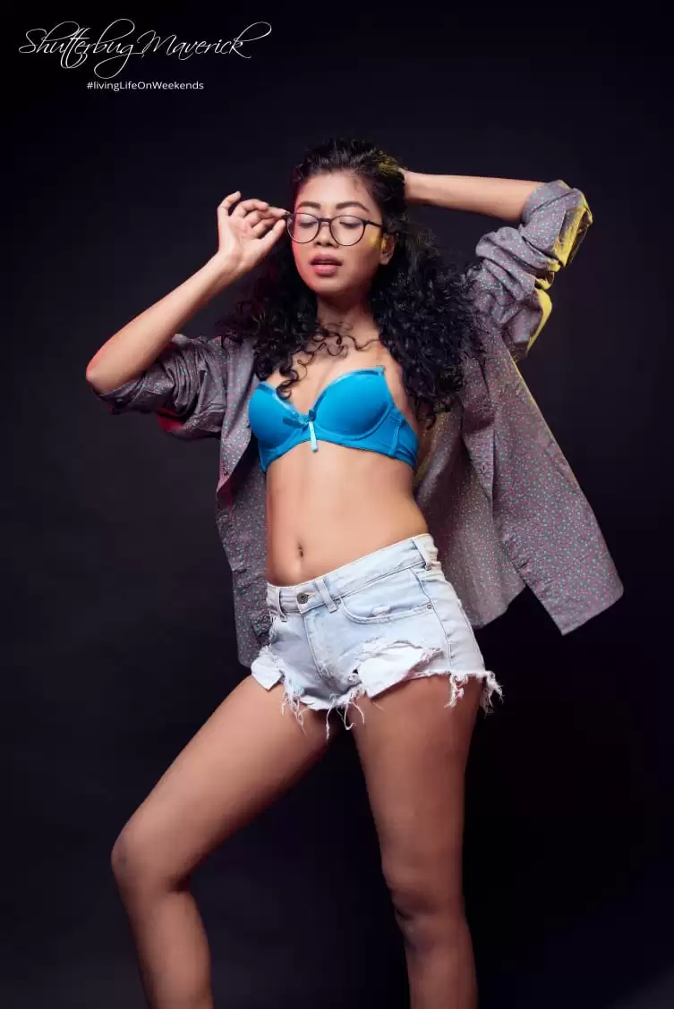Model Sonali Haldar ने अपनी खूबसूरत तस्वीरों से बिखेरा इंटरनेट वर्ल्ड पे जादू
