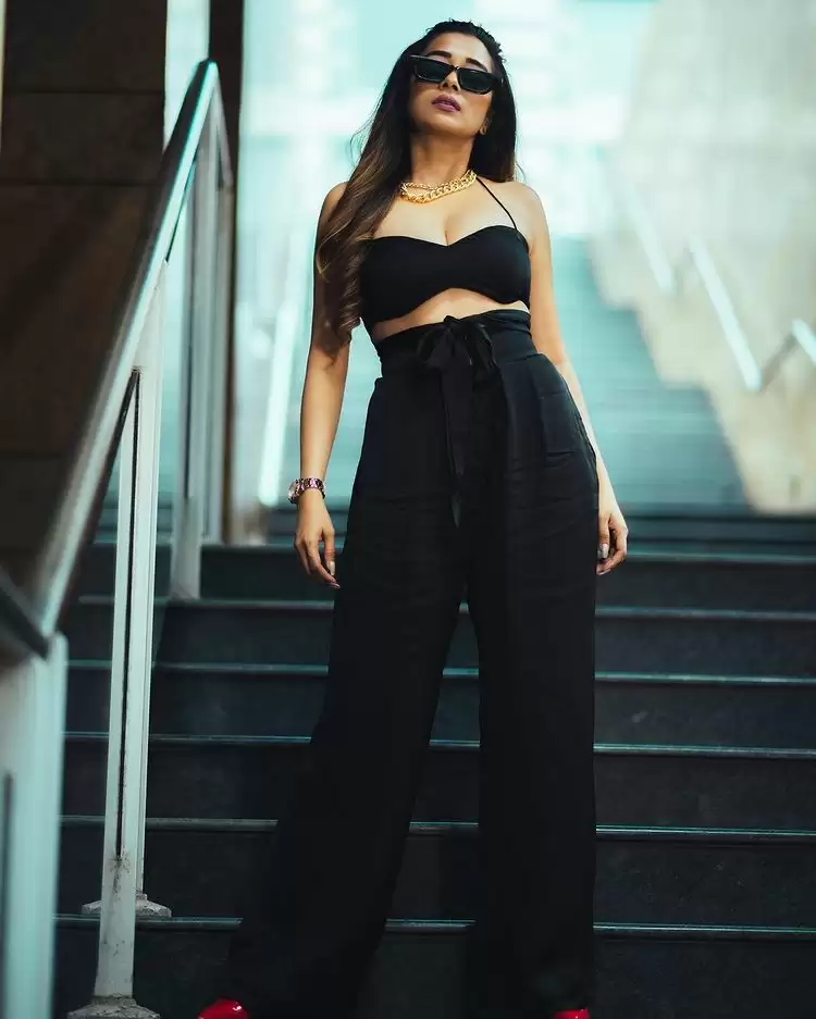 Tina Datta ने करवाया बोल्ड फोटोशूट, देखे तस्वीरें