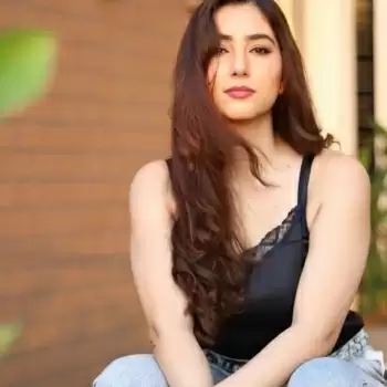 Rahul Vaidya की दुल्हनिया Disha Parmar ने दिखाया कमाल का लुक, देखे तस्वीरें