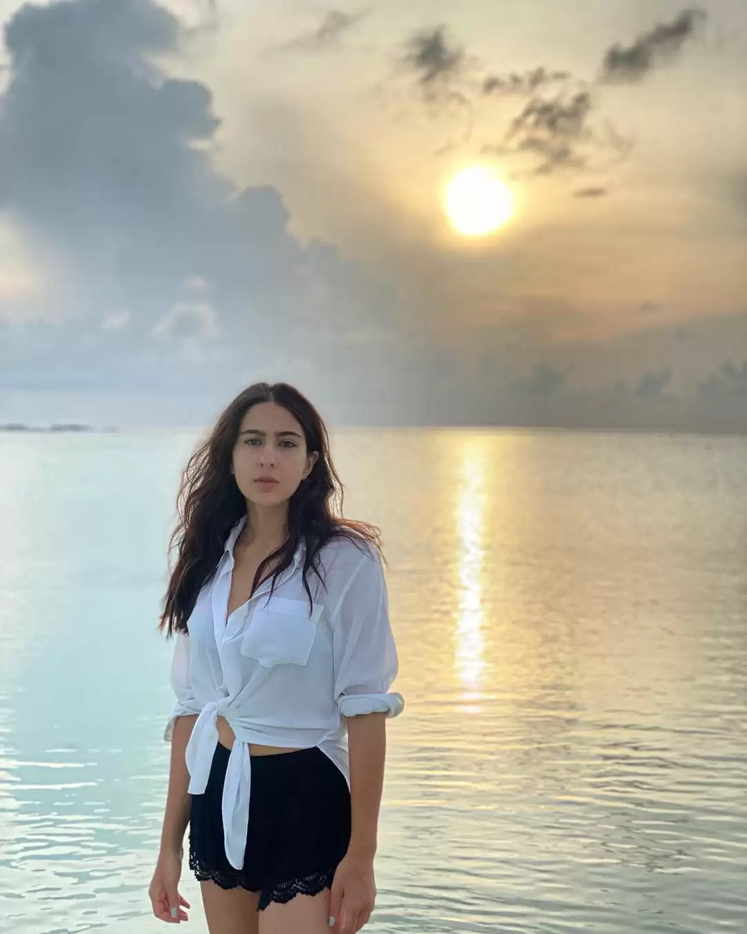 Sara Ali Khan ने दिखया ग्लैमर, देखिए खूबसूरत तस्वीरें