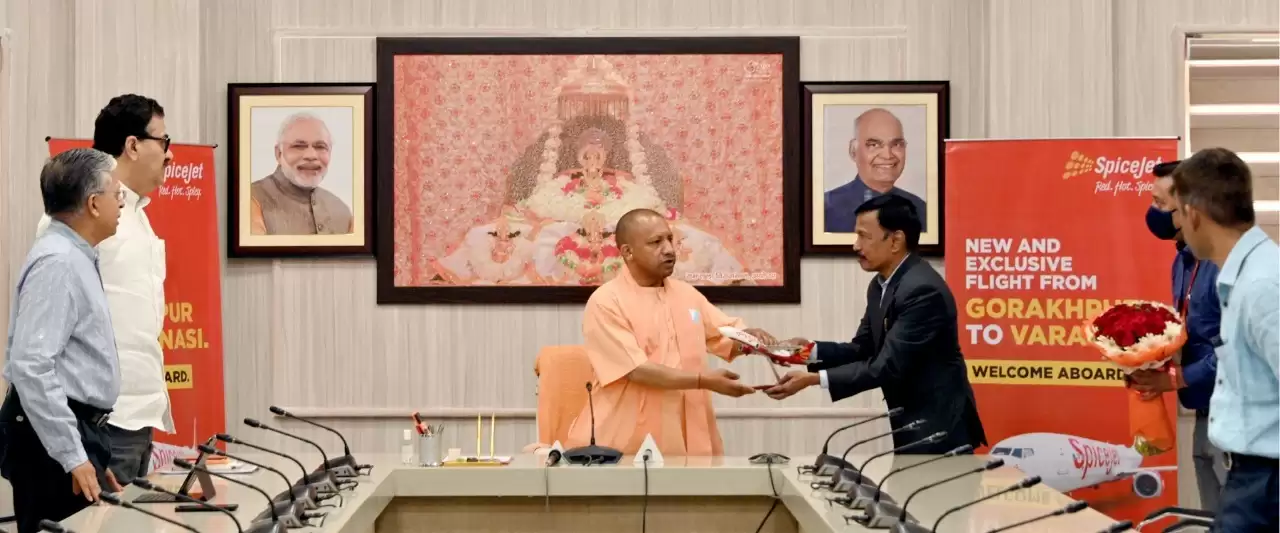 Uttara Pradesh News: गोरखपुर जाना होगा आसान,मुख्यमंत्री ने किया हवाई सेवा का वर्चुअल उद्धाटन