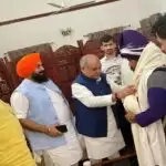 केंद्रीय कृषि मंत्री और निहंग बाबा अमन सिंह की फोटो ट्वीट कर संयुक्त किसान मोर्चा ने लखबीर की हत्या को बताया साजिश
