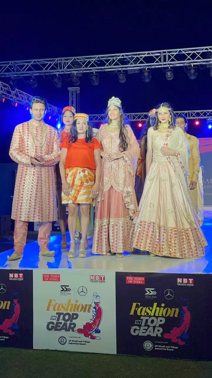 Khadi in Shaadi: अब खादी के गरारे में सजेंगे दुल्हा-दुलहन