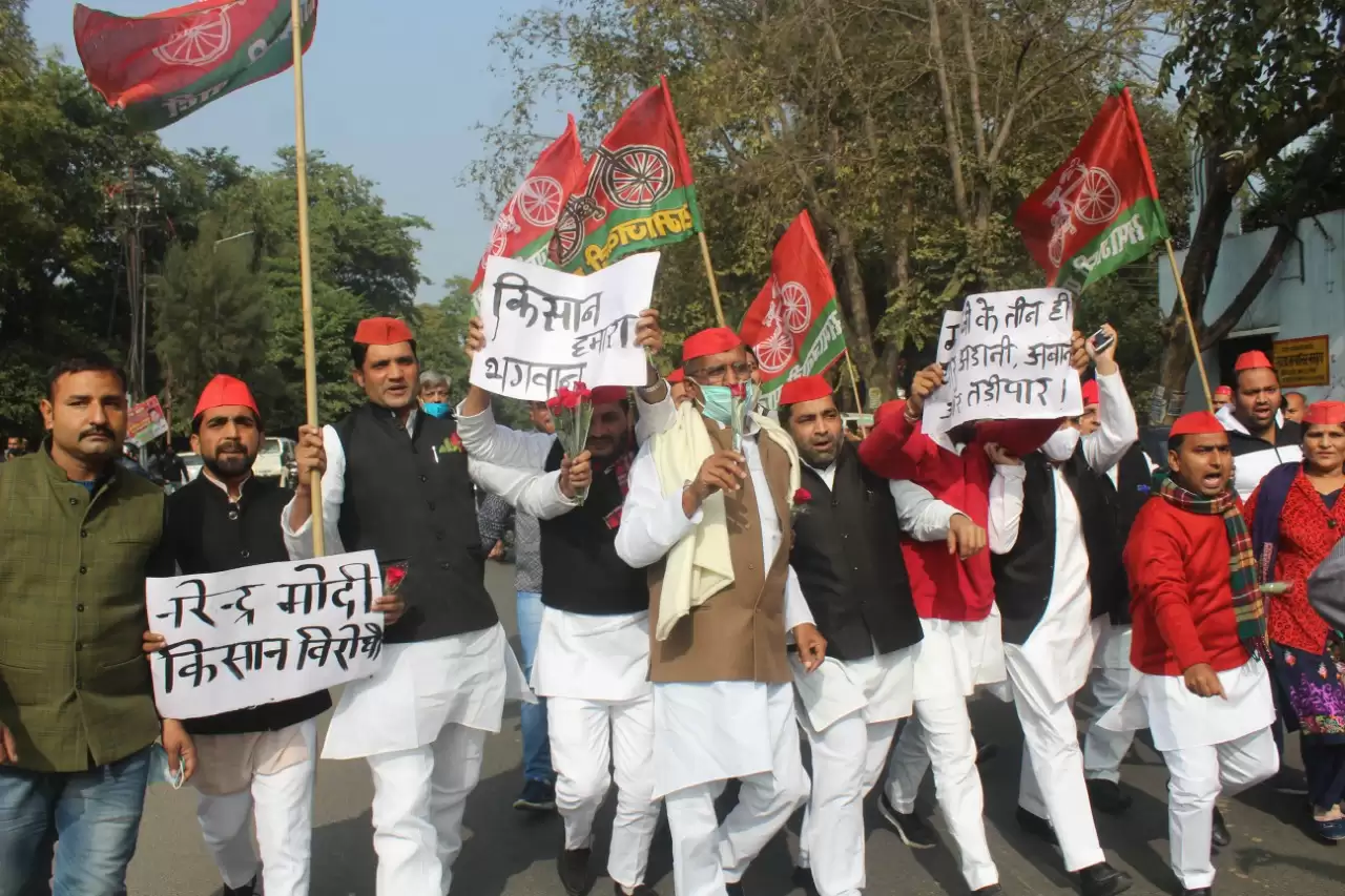 किसान रहे शांत, राजनीतिक दलों में आया उबाल