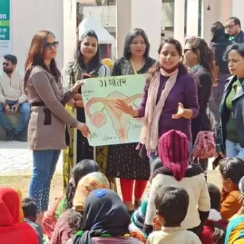माहवारी स्वच्छता विषय पर आशा वेलफेयर फाउंडेशन ने चलाया जागरूकता अभियान