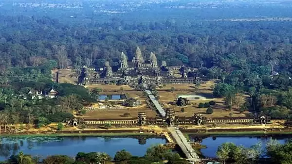विदेशों में स्थित हैं ये प्रसिद्ध मंदिर, यहां जरूर करें तीर्थ दर्शन