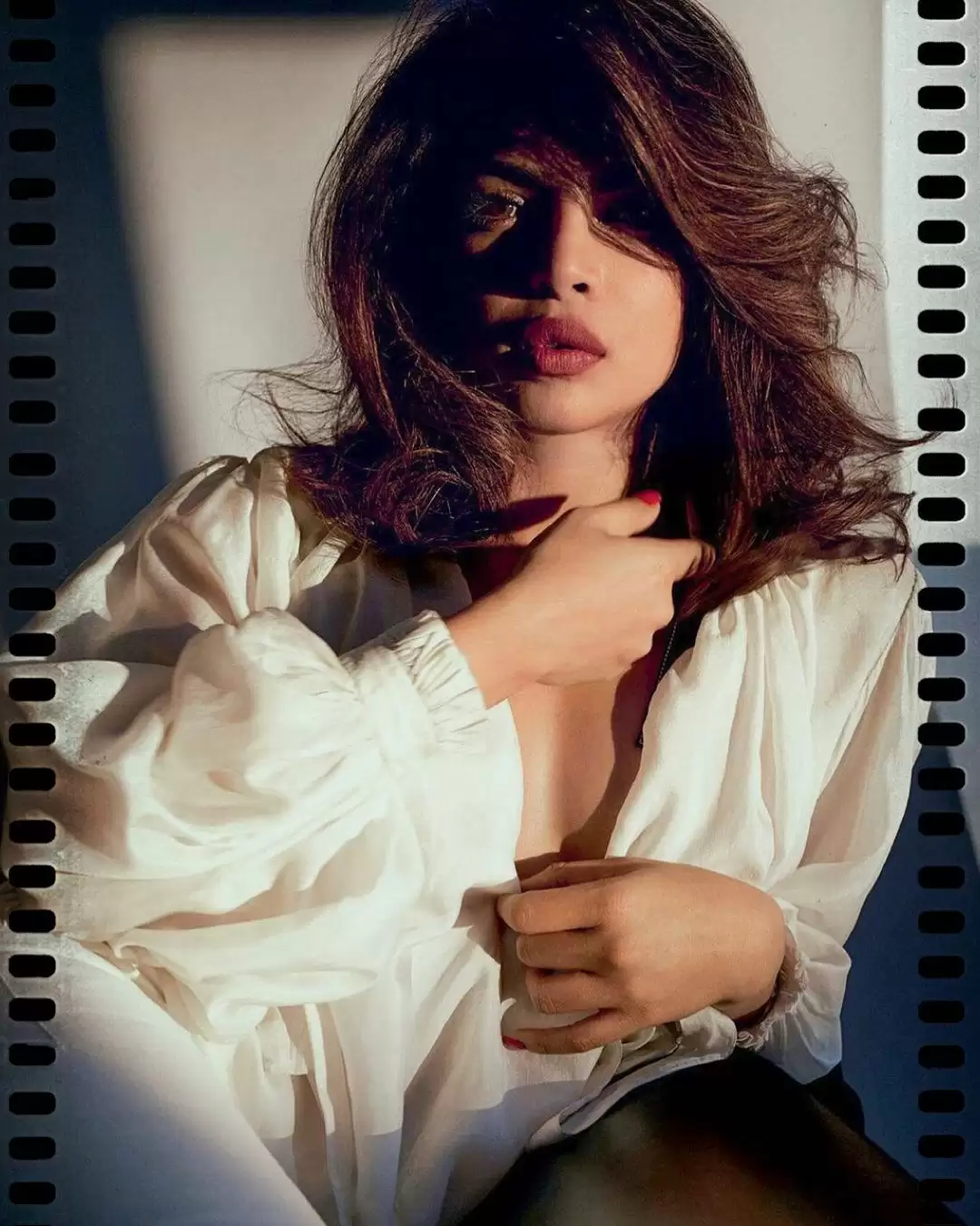 Priyanka Chopra की ये लेटेस्ट तस्वीरें उड़ा रहीं फैंस के होश, देखिये तस्वीरें