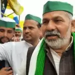 टिकैत का सरेंडर करने से इंकार, गाजीपुर बॉर्डर खाली करने का आदेश