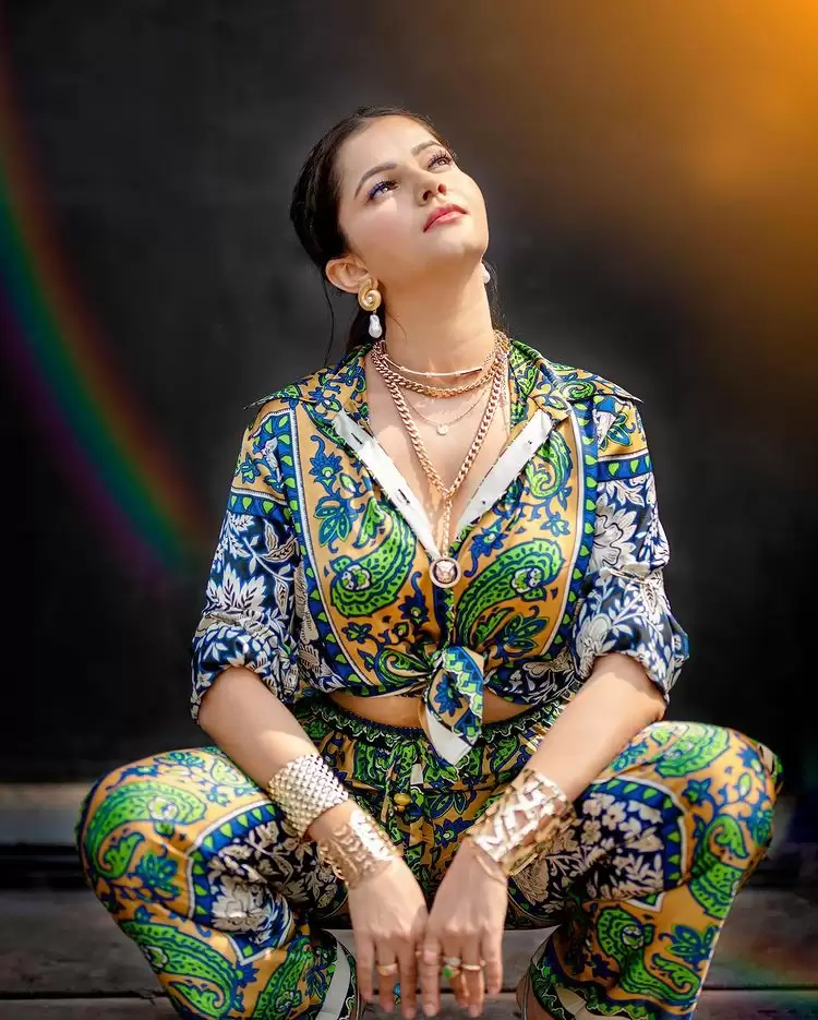 Rubina Dilaik Hot Pictures