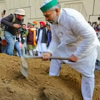 नुकीले कीलों और तारों के पास किसान लगाएंगे फूल