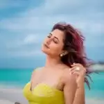 Rashami Desai की फिर हुई तस्वीरें वायरल, देखे उनकी ये नई तस्वीरें