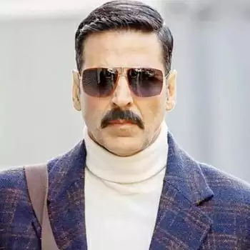 फीस कम करने की खबर को अक्षय कुमार ने बताया अफवाह