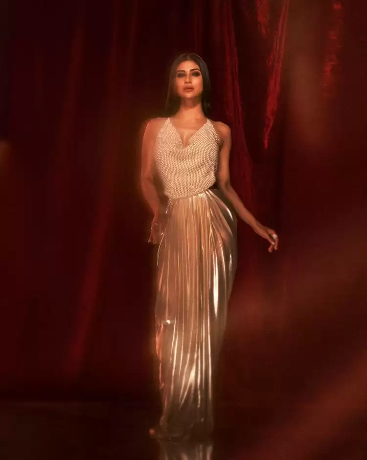 Mouni Roy Hot Pictures