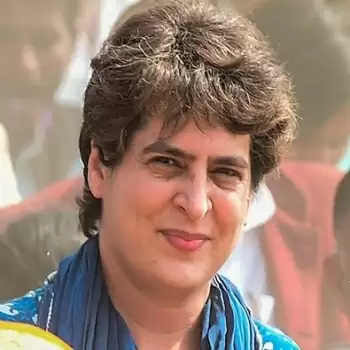 दिल्ली में बच्ची से रेप, सीतापुर की हत्या पर गरमाई राजनीति