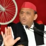 अखिलेश यादव ने दिया राकेश टिकैत को सपा में शामिल होने का न्यौता