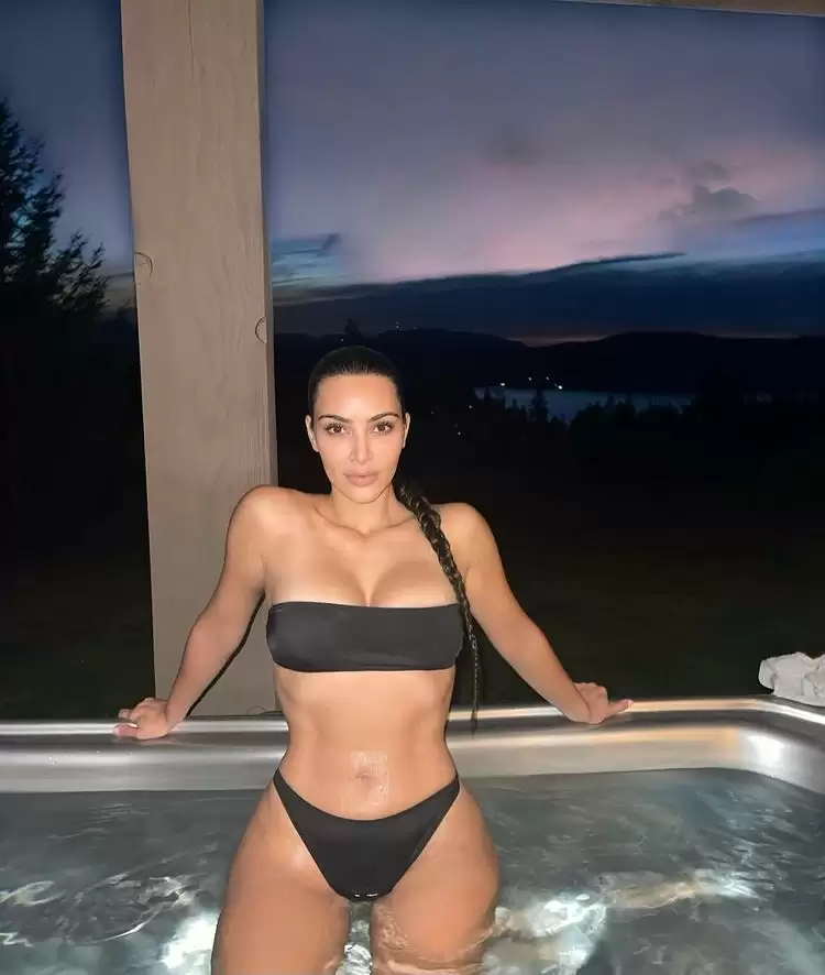 Kim Kardashian की सेक्सी तस्वीरों ने किया सबको दीवाना, देखे तस्वीरें
