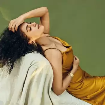 Sanya Malhotra ने बिखेरी अपनी अदाएं , तस्वीरें हुई वायरल
