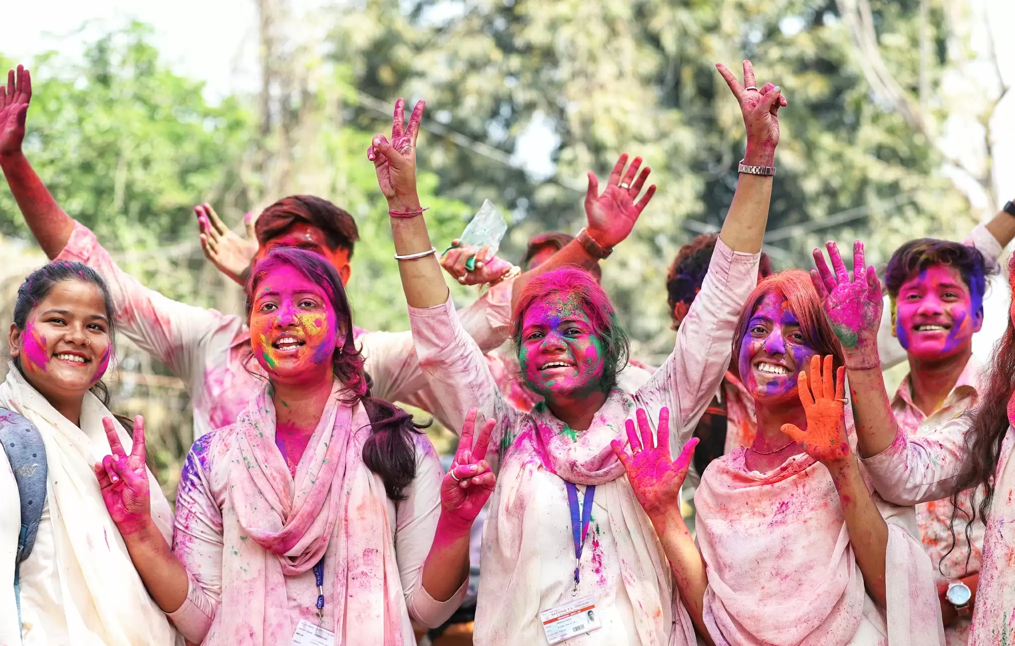 Holi DIY: घर में बनाए इस उबटन से होली का जिददी रंग मिनटों में होगा साफ