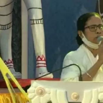 बंगाल को गुजरात बनने की इजाज़त नहीं दे सकते: ममता बनर्जी
