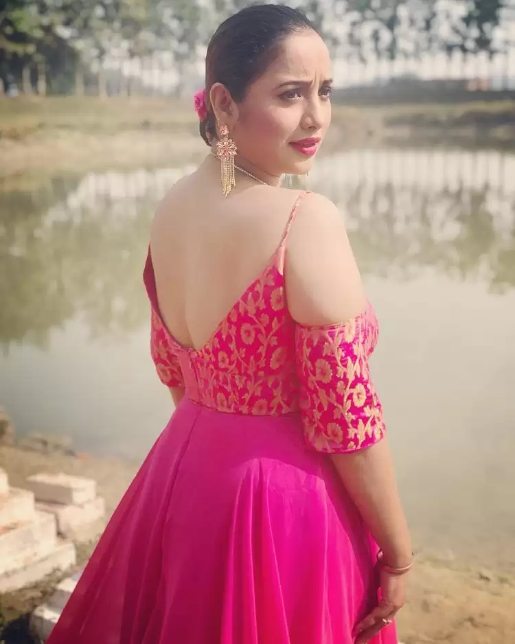 Rani Chatterjee का देख हॉट अवतार, तस्वीरें हो रही है वायरल!!