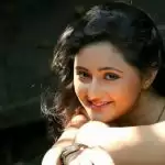 Rashmi Desai की फिर एक बार तस्वीरें हुई वायरल, उनकी अदाओं पर दिल हार बैठेंगे आप