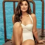 रवीना के गाने पर प्रियंका और परिणीति ने पानी में लगाईं आग