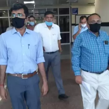 आमजन को टीकाकरण कराने के लिए करें प्रेरित-जिलाधिकारी