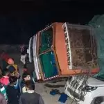 सड़क हादसे में पांच और मज़दूरों की मौत, एक में कोरोना के लक्षण