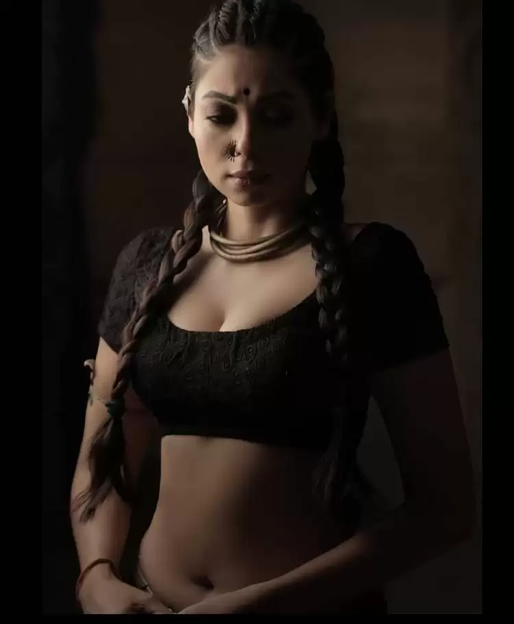 ‘मिर्जापुर’ की जरीना बेगम Anangsha Biswas का देखे ये हॉट लुक!!