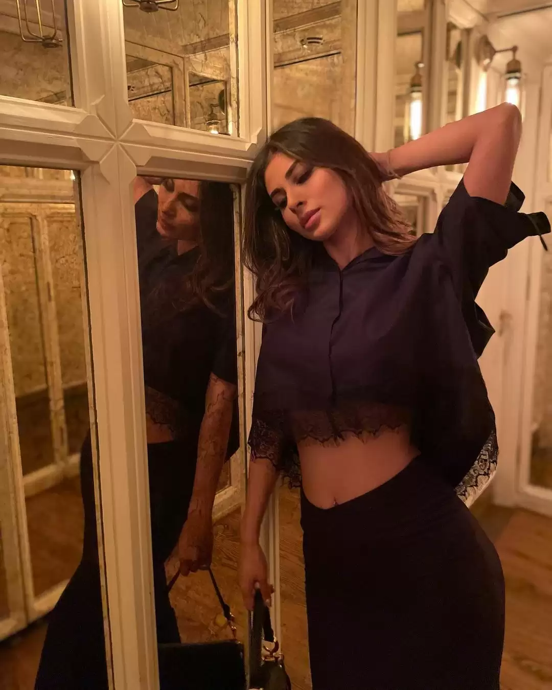 Mouni Roy ने बरपाया कहर, तस्वीरें देख फैंस हुए बेहाल