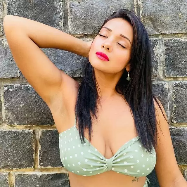 Megha Gupta का ये धांसू फोटोशूट देख दीवाने हो जाएंगे आप