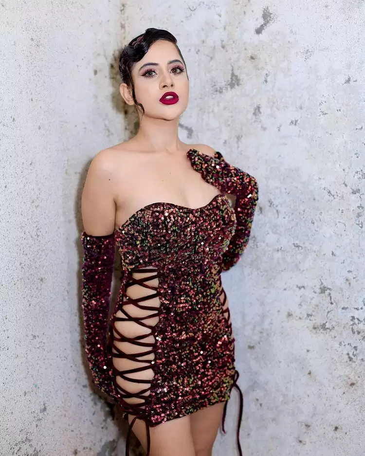Urfi Javed Sexy Pictures 