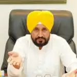 बैरिकेड तोडे़, पुलिस को पीटा, लालकिले पर झंडा फहराया तो तुम्हें मिलेगा दो लाख का मुआवजा