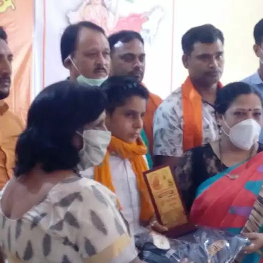 लव जिहाद: डबल मर्डर के खुलासे में महत्वपूर्ण भूमिका निभाने वाली चंचल का सम्मान