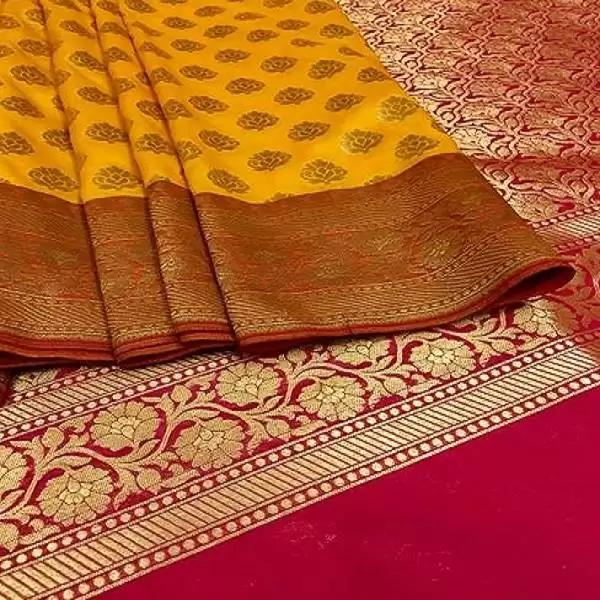 बनारसी साड़ी में खूबसूरत दिखने के लिए इन टिप्स को करें फॅालो