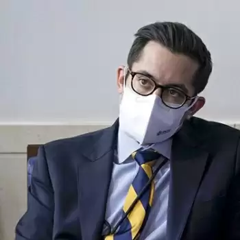 महिला रिपोर्टर को धमकाने वाले व्हाइट हाउस के उप प्रेस सचिव निलंबित