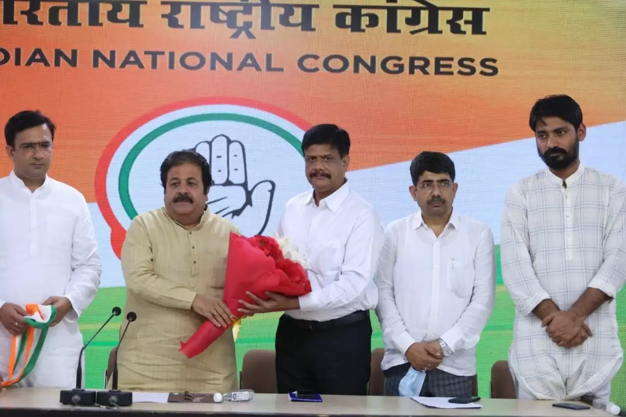 नकुल दूबे