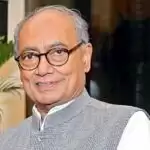 दिग्विजय का दावा, सावरकर को गाय का मांस खाने से नहीं था ऐतराज